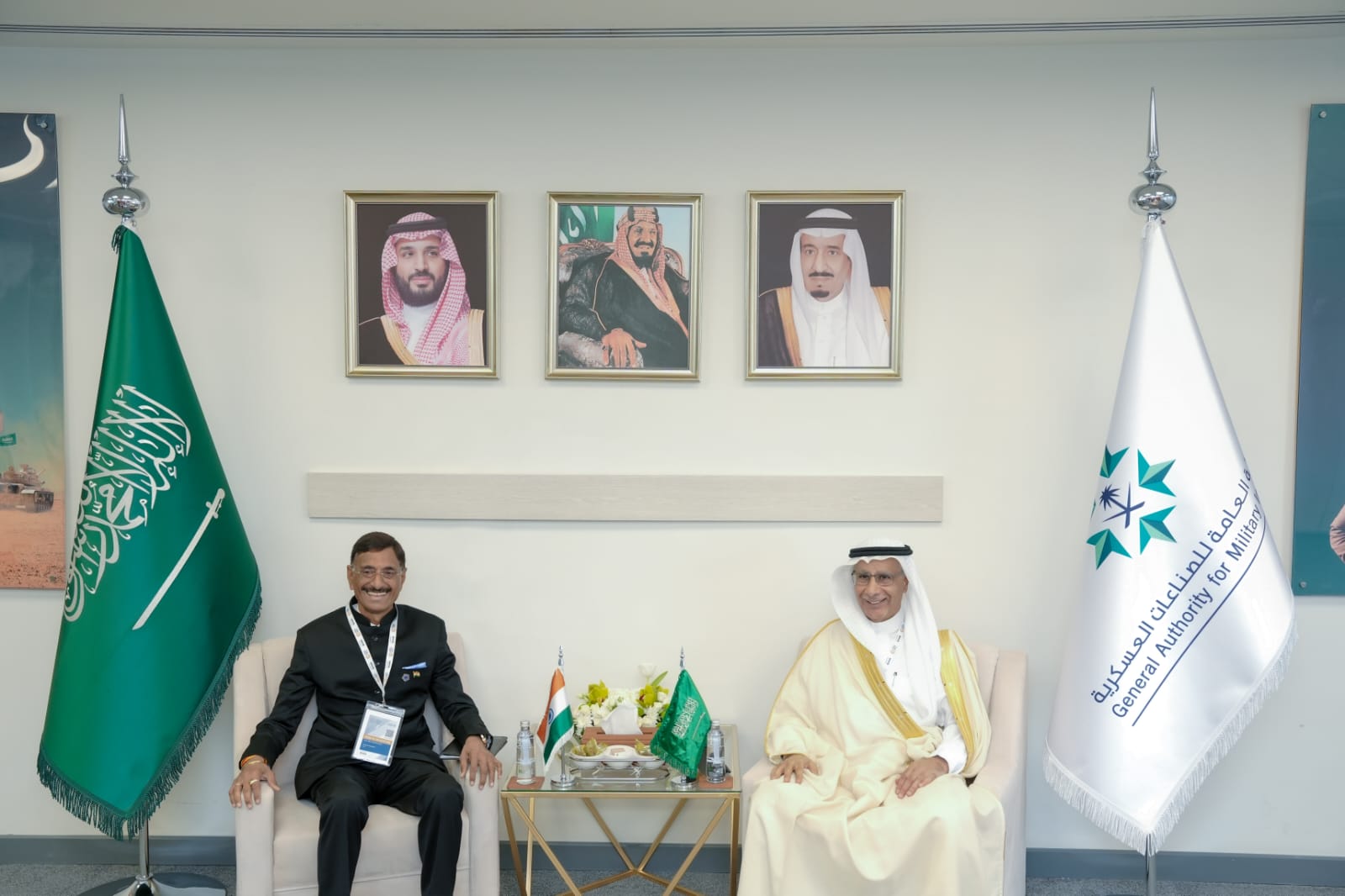 केंद्रीय रक्षा राज्य मंत्री श्री संजय सेठ के सऊदी अरब दौरे के पहले दिन कई कार्यक्रम में सम्मिलित हुए l