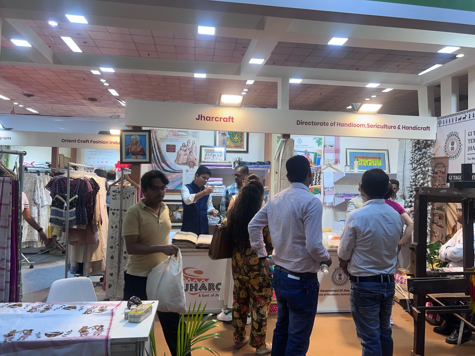नई दिल्ली के भारत मंडपम में आयोजित भारत टेक्स पवेलियन में आए देश-विदेश के आगंतुकों का जीता रहा है दिल।