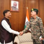 भारत के सेना प्रमुख जनरल धीरज सेठ ने आज नई दिल्ली में रक्षा राज्य मंत्री संजय सेठ से शिष्टाचार भेंट की। IMG-20260717-WA0036
