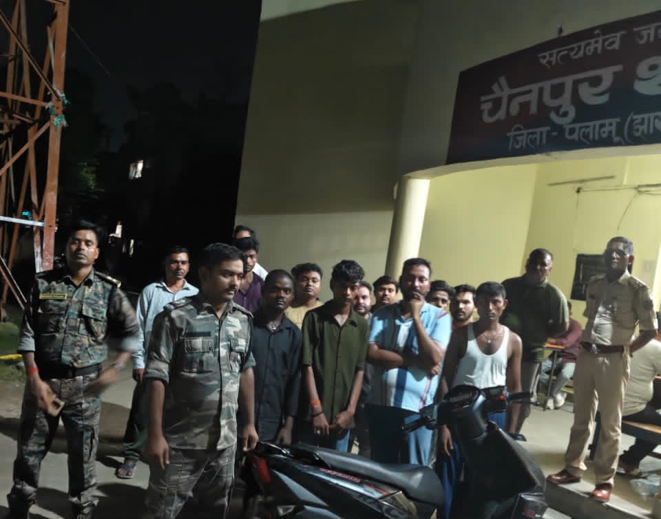 पलामू में अड्डेबाजी के खिलाफ पुलिस का विशेष अभियान